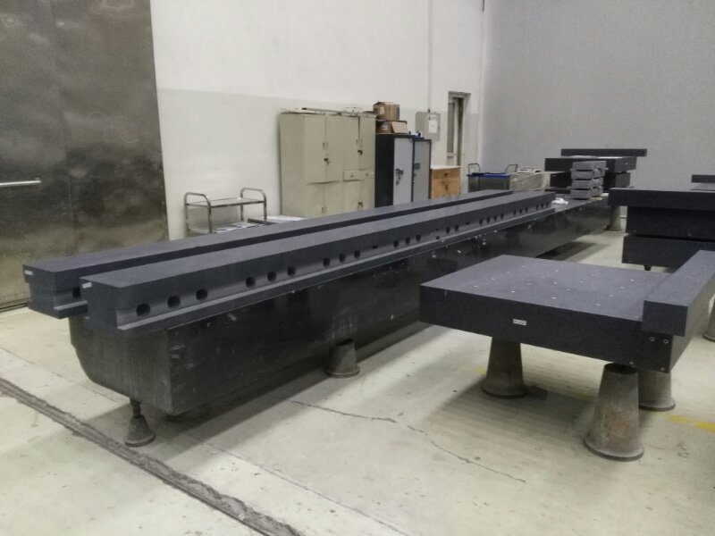 大理石平臺:現(xiàn)代工業(yè)的精密基石 大理石平臺:現(xiàn)代工業(yè)的精密基石